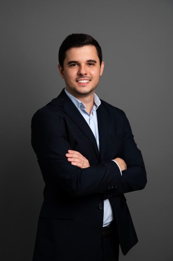 Dr. Raphael Martins Ferris